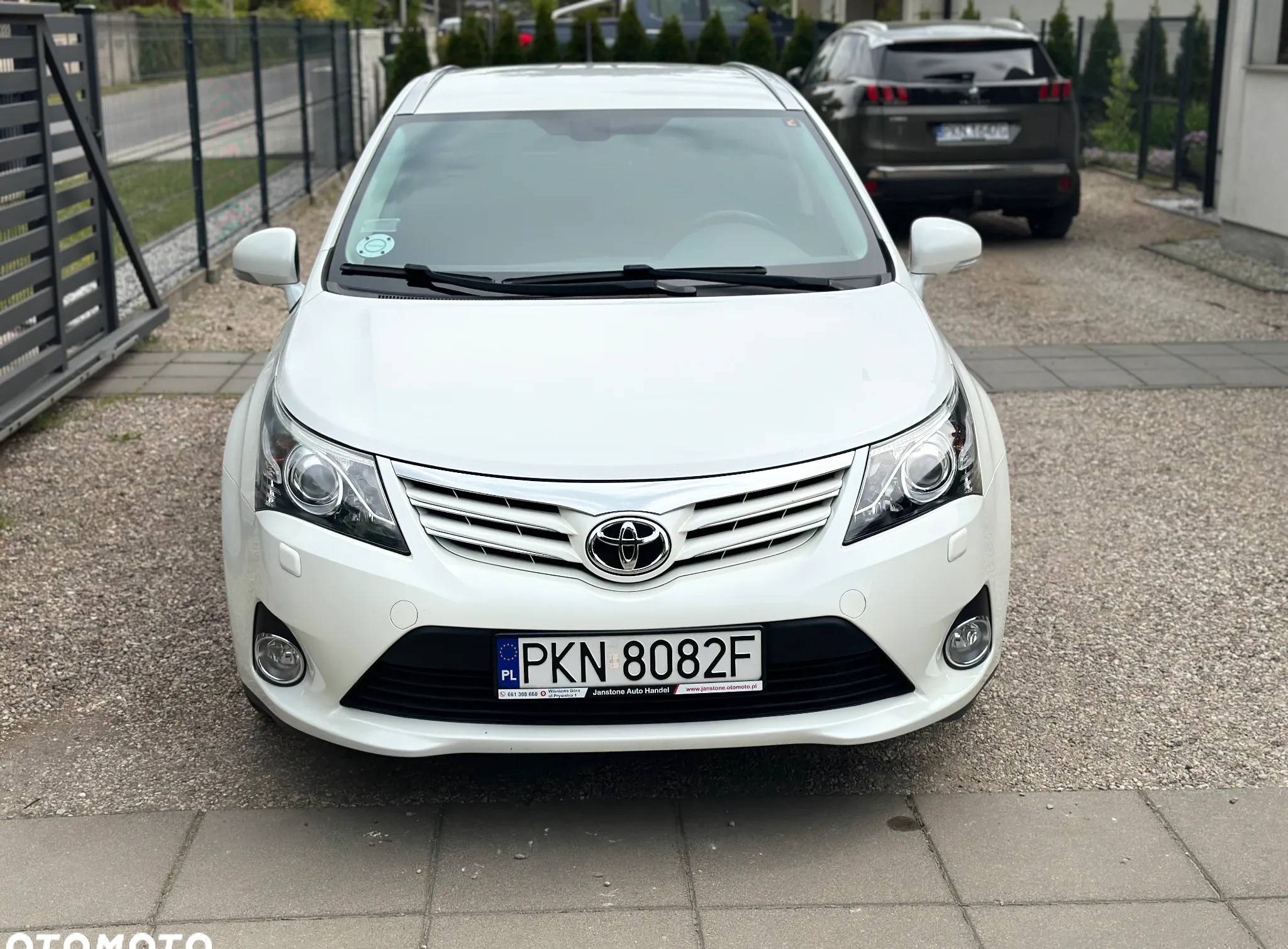 Toyota Avensis cena 48900 przebieg: 183500, rok produkcji 2014 z Góra małe 529
